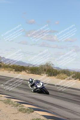 media/Nov-16-2025-Race Pace (Sun) [[8c5fa54630]]/Verified Riders/4-Turn 3 Inside (1050am)/